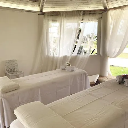 Ξενοδοχείο με διαμερίσματα Borgo Rosso Terra Gallipoli