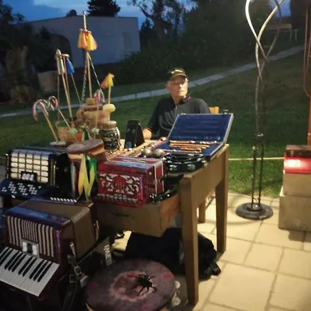 Borgo Rosso Terra Apartmanhotel 4*