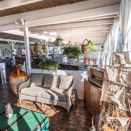 Aparthotel Borgo Rosso Terra 3*