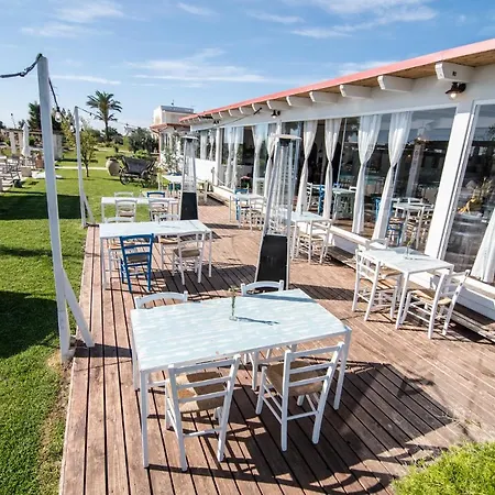 Borgo Rosso Terra Aparthotel