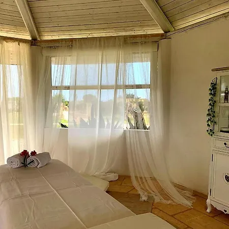 Borgo Rosso Terra Apartmanhotel 4*