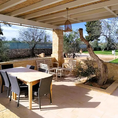 Borgo Rosso Terra Aparthotel